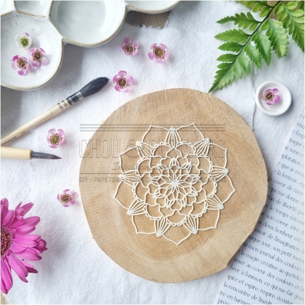 Chou & Flowers- Pochoir FLEUR MANDALA 2 - VIBRATIONS